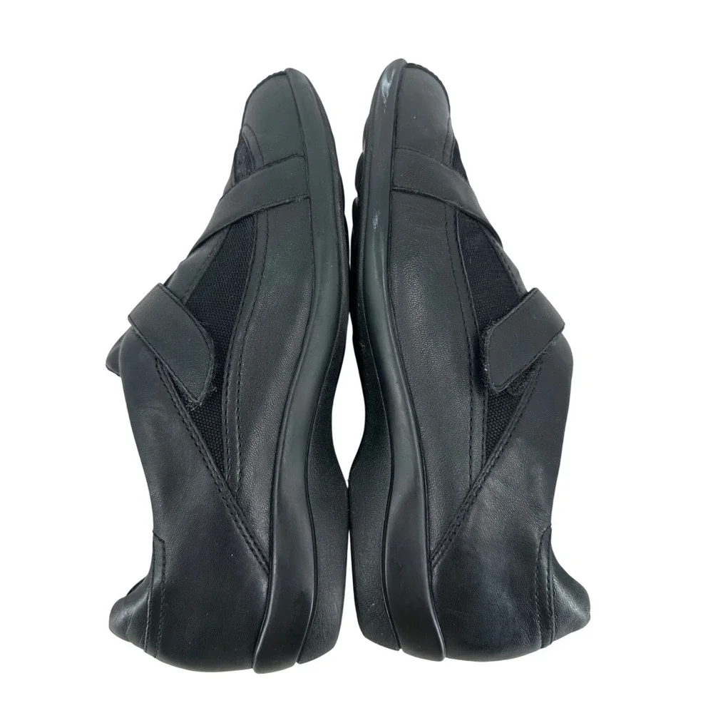 Clarks Women's Black Leather Hook and‎ Loop Strap Loafers 84972 Size 8.5N Casual